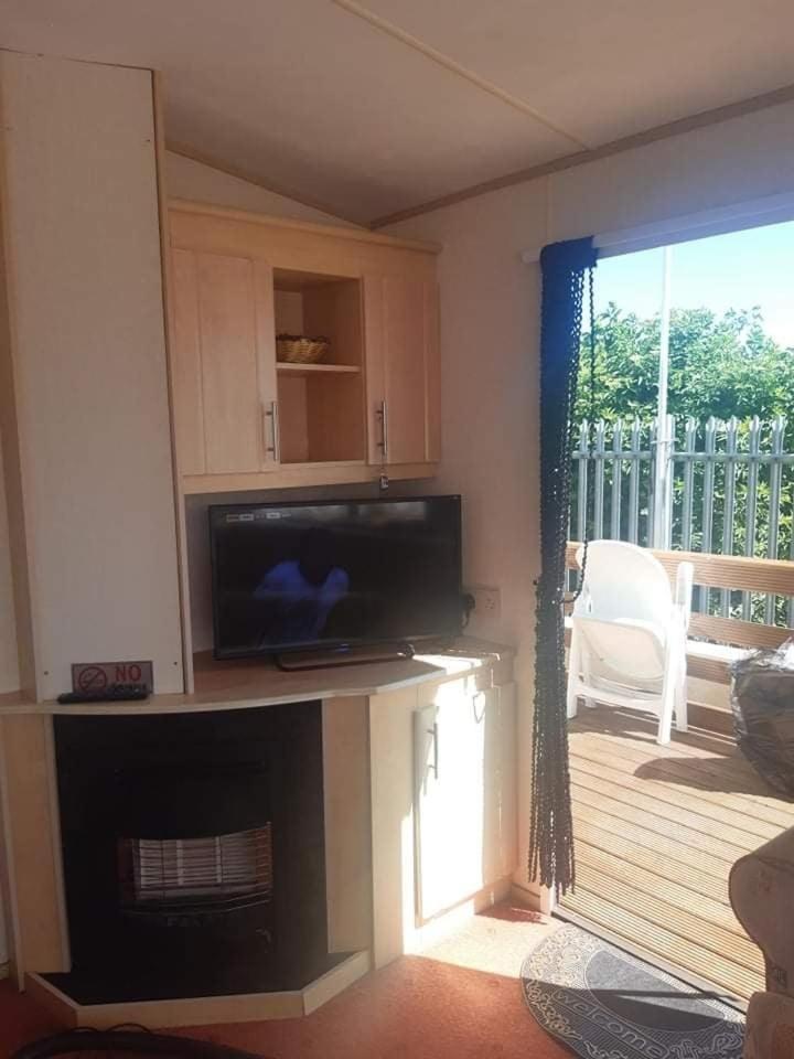 Kerrys Place, 75 Sealands Caravan Site, Ingoldmells 6 Berth Hotel Bagian luar foto